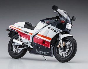 【再販】 21732 1/12 スズキ RG400Γ 前期型 ‘レッド/ホワイトカラー’ w/アンダーカウル