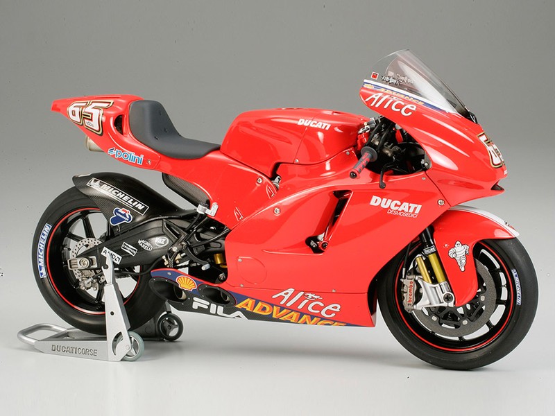 オートバイ 1/12 ドゥカティ デスモセディチ