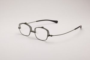 ホビーグラススリム スクエア オリーブドラブ 1.8倍