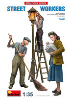 MA38081 1/35 路上にいる労働者フィギュア3体入