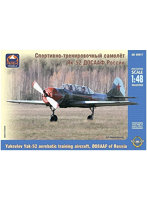 1/48 ヤコブレフ Yak-52 マエストロ 練習機