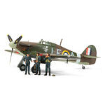 タミヤ イタレリ 1/48 ホーカー ハリケーン Mk.I （人形3体付き）